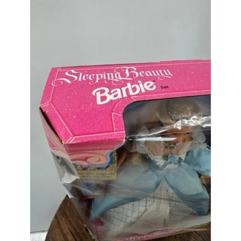 Vintage NEW Mattel 1997 Sleeping Beauty Barbie Doll Blue Gown Musical Pillow
